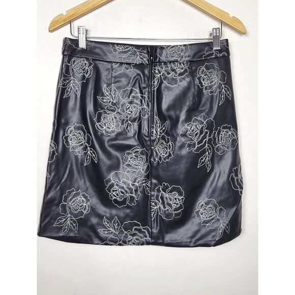 RW and Co black floral embroidered faux leather mini skirt. Size 8 - Picture 3 of 5